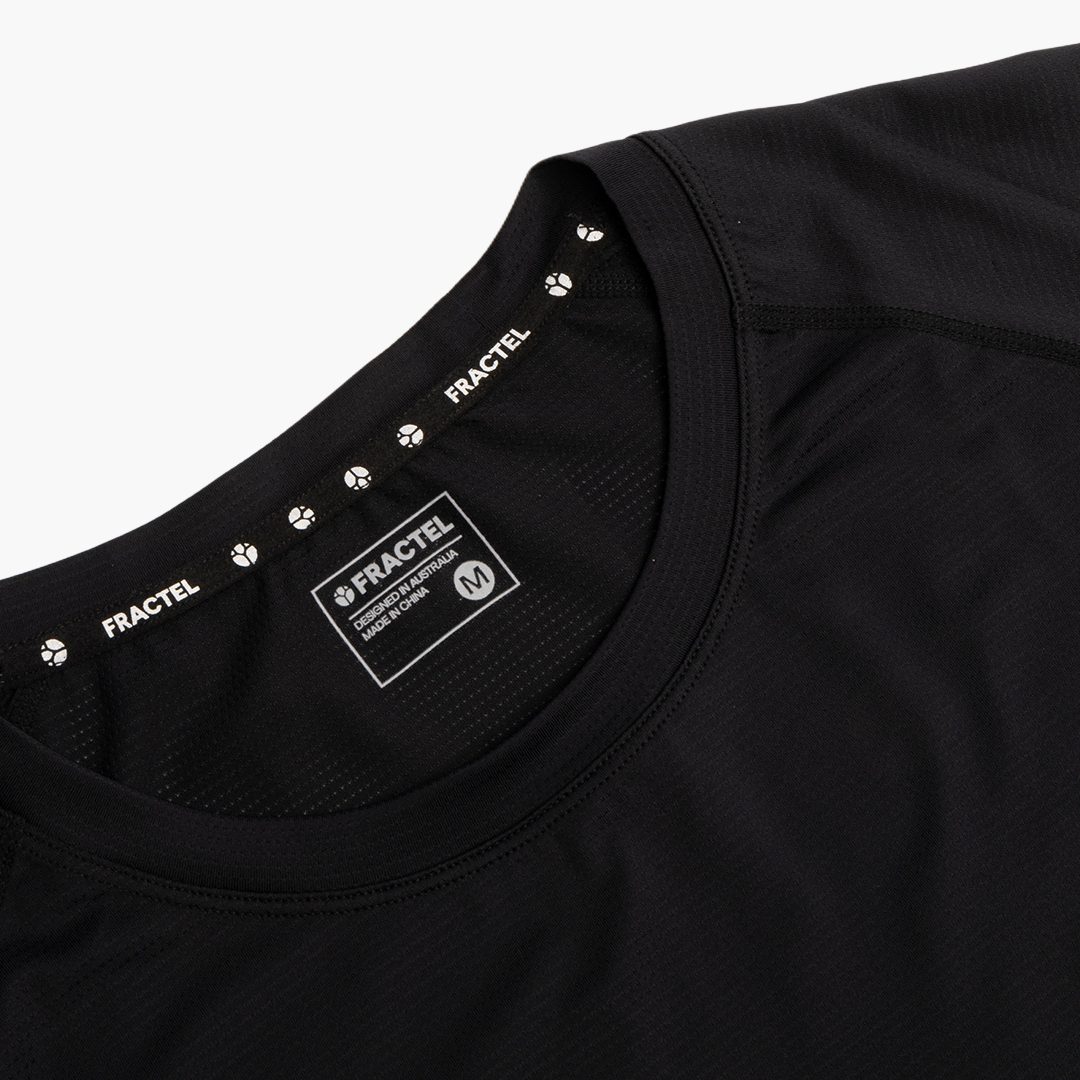 BLACK Womens Velocity Running Tee Zoom 3