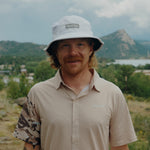 Runner wearing the Fractel B-LUMEN Bucket Hat