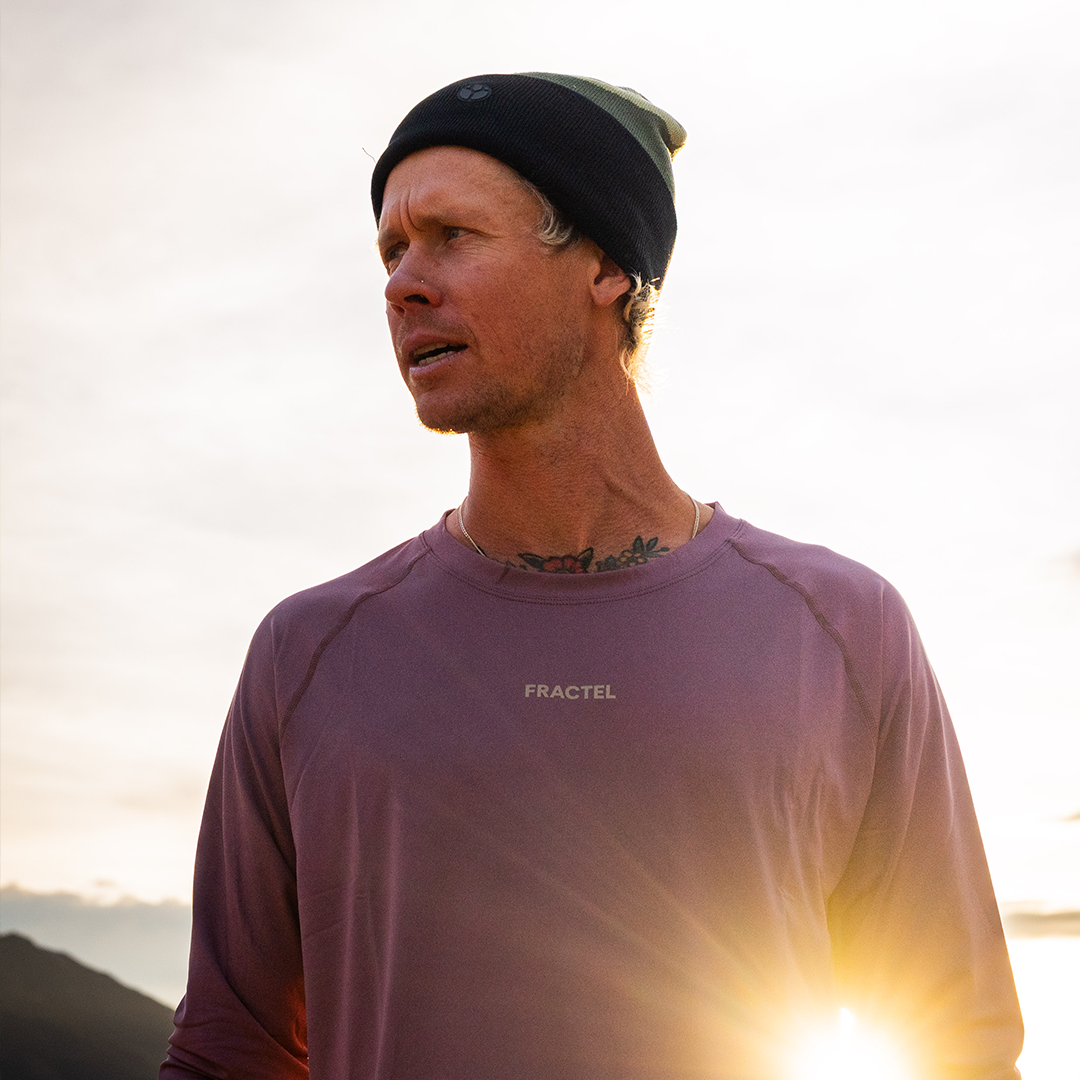 Men's V-TROPICA Performance Long Sleeve